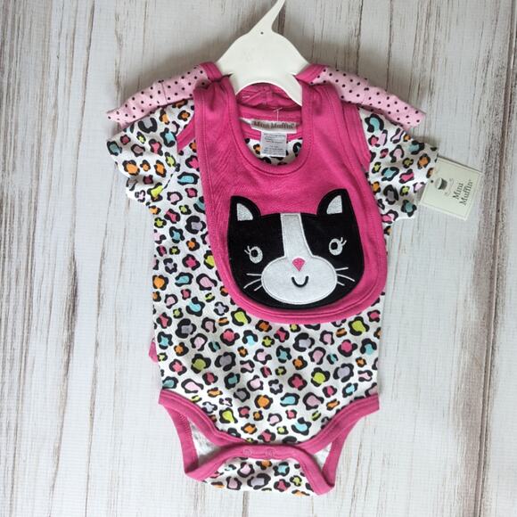 Mini Muffin Cat Onesie and Bib Gift Set Sz 6-9m - Picture 1 of 3